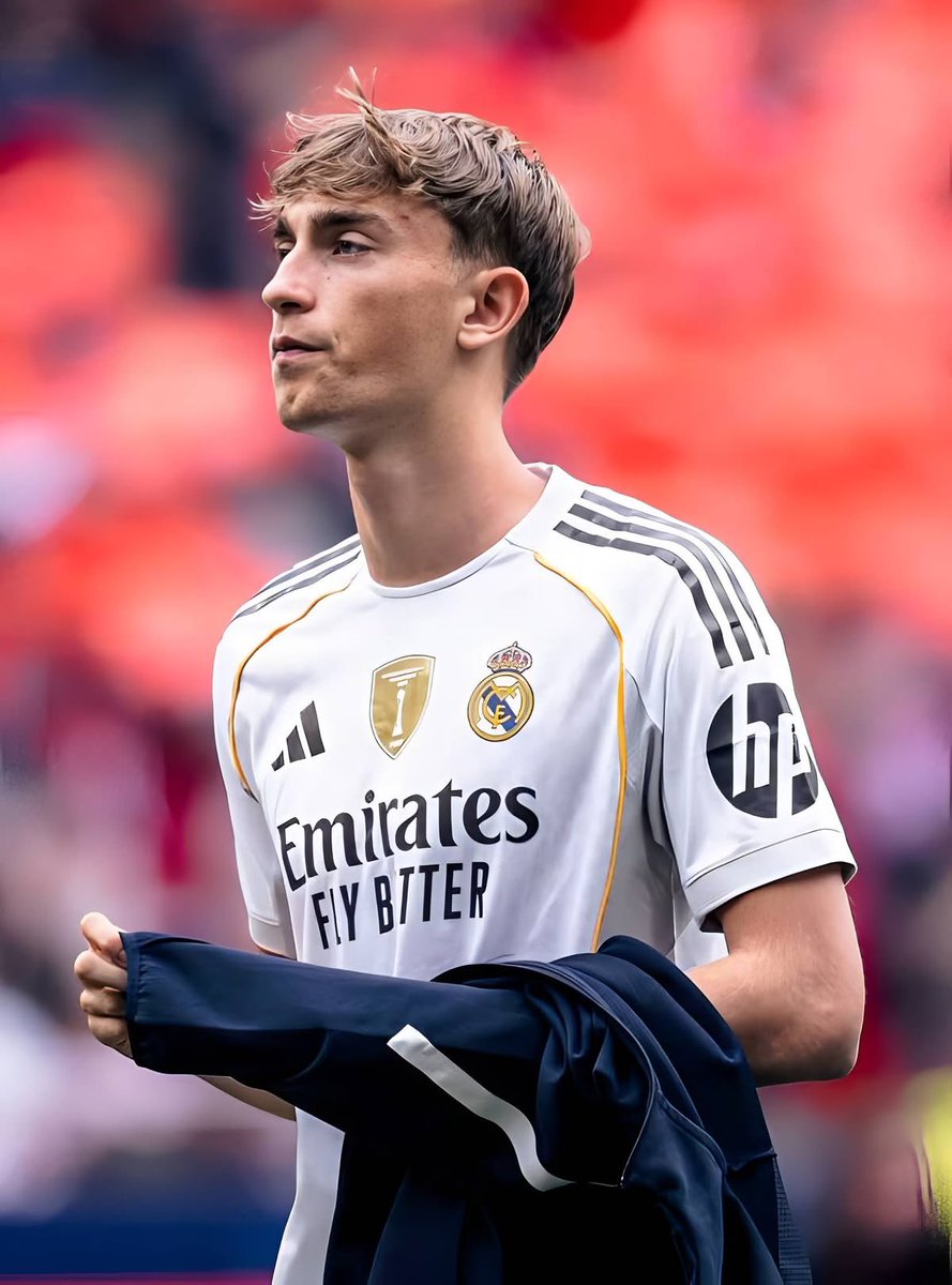 (fan) Danik tweet media