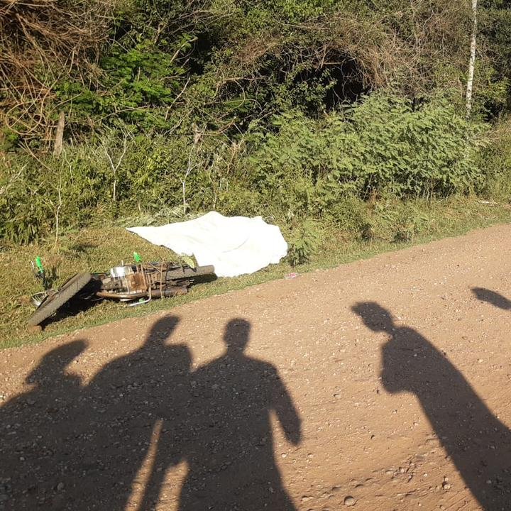 ▶️CONDUCTOR EBRIO MATÓ A UN JOVEN Y FUE LIBERADO | ​​​​​​​🛑

🔴Alberto Barrios (20) perdió la vida tras ser atropellado por Francisco Acosta Villalba en Escobar, Paraguarí.

📌El hombre fue imputado por homicidio culposo y obtuvo solo prisión domiciliaria.

⚠️Familiares del