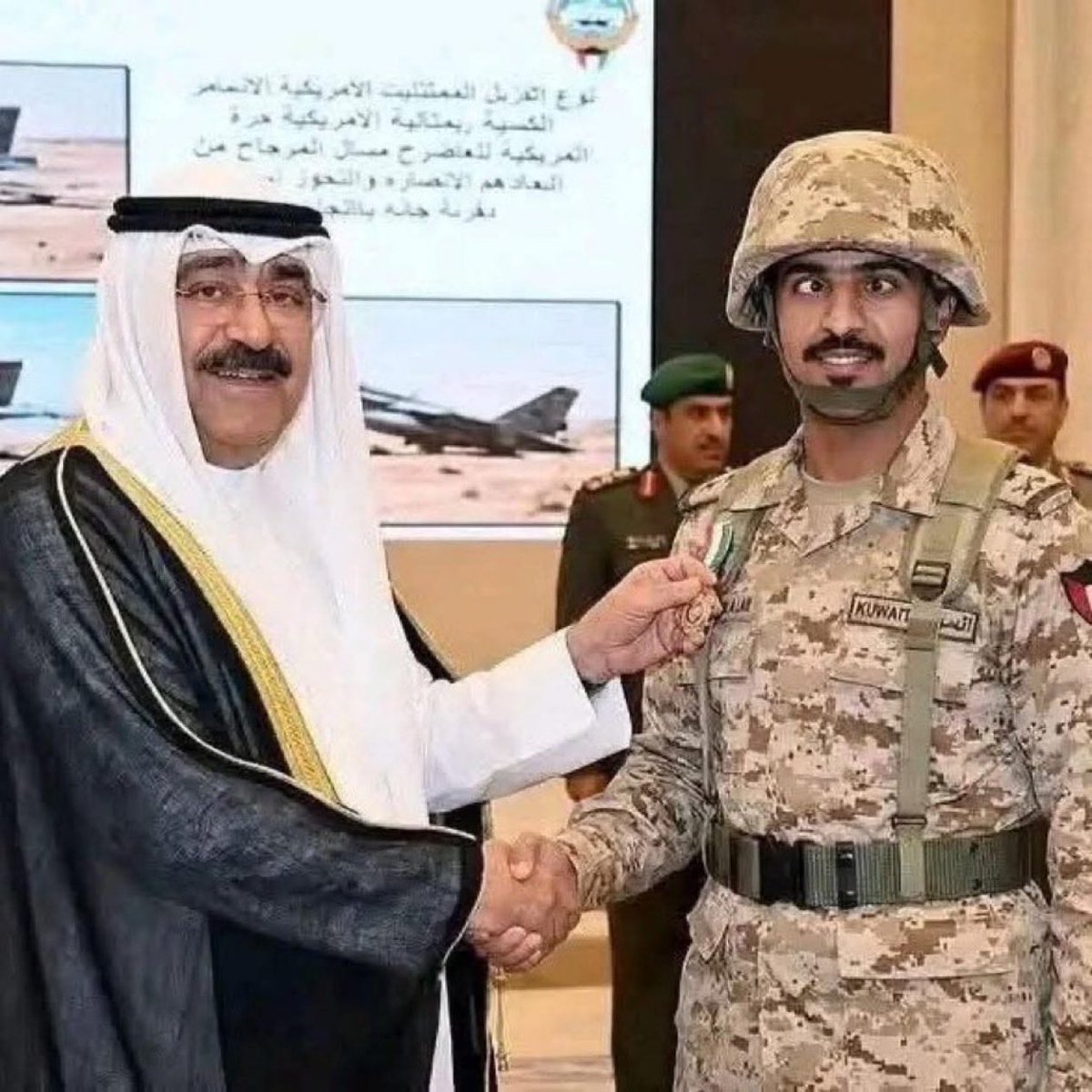 The_Hero_10's tweet image. 🚨#BREAKIN 😁

Kuwait really be wild like that. They straight-up celebrate a dude who accidentally blasted three American fighter jets outta the sky.

Man’s basically a national legend over there. 

Kuwait’s a pretty interesting place, no lie. 😅