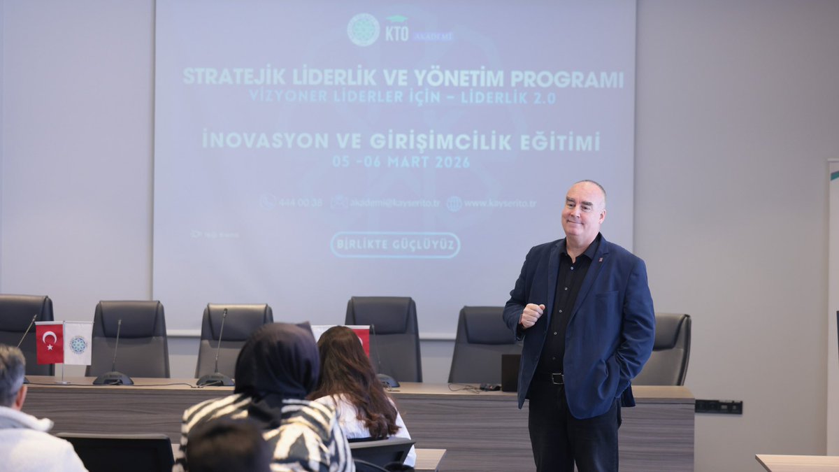 Kayserito's tweet photo. 📌İş dünyası hızla değişiyor.
Rekabet artık sadece mevcut sistemi iyi yönetmekle değil, yenilik üretebilmekle kazanılıyor.     

KTO Akademi tarafından düzenlenen “Stratejik Liderlik ve Yönetim Programı – Vizyoner Liderler İçin Liderlik 2.0” programının ikinci modülü “İnovasyon ve Girişimcilik” eğitiminin ilk günü tamamlandı

Doç. Dr. Adil Oran ile katılımcılar;
• Yenilikçi iş modelleri
• Dijital dönüşümün iş süreçlerine etkileri
• Girişimcilikte stratejik karar alma
• Teknoloji ve iş modeli entegrasyonu
konularını masaya yatırdı.

Katılımcıların yalnızca dinlediği değil; düşündüğü, tartıştığı ve birlikte ürettiği bu öğrenme deneyimi yarın ikinci gün oturumları ile devam edecek.

KTO Akademi olarak iş dünyasının liderlerine geleceği şekillendirecek bilgi ve perspektifler kazandırmaya devam ediyoruz.

@AbdullahGul_UNV 
@adiloran