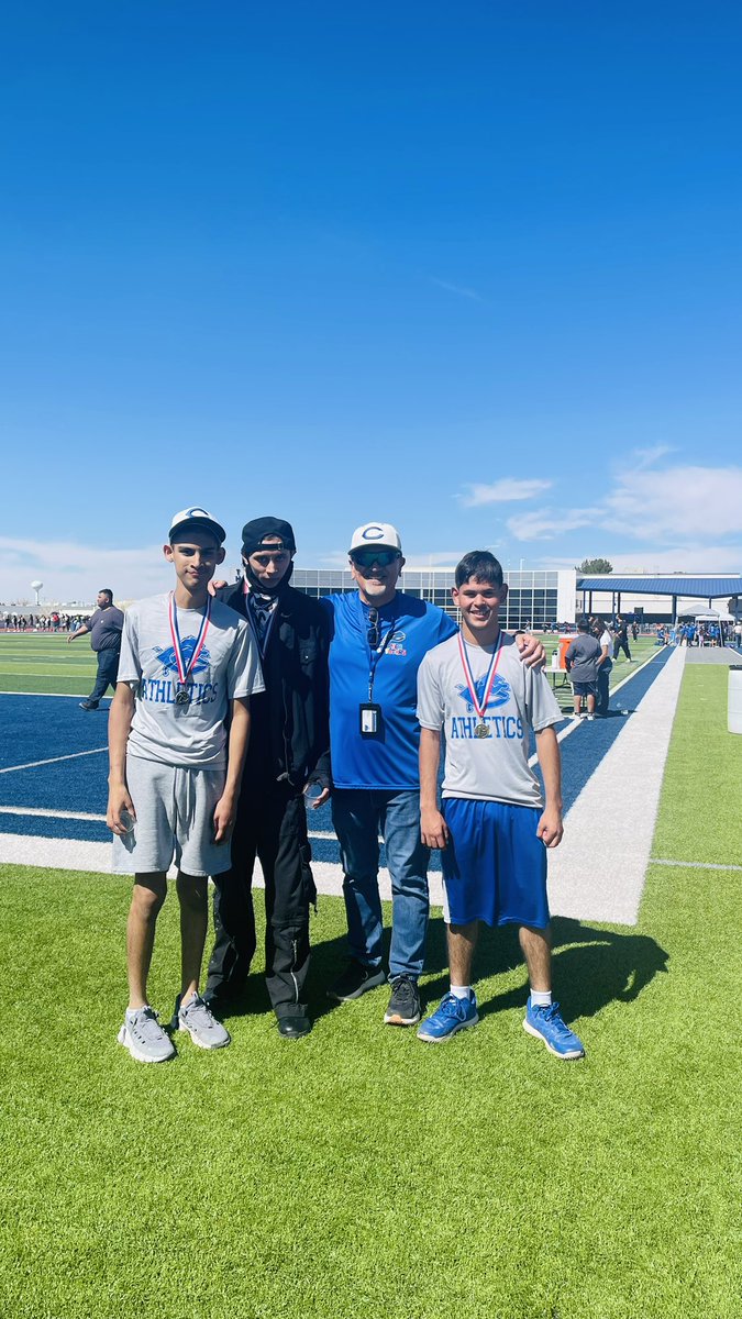 chs_peertutors's tweet photo. Peer Tutors always lend a helping hand at the Lower Valley Special Olympics.  Everyone wins!!!!  Great day!!!
@ClintISD @ClintHSLions https://t.co/fuvy8Cv81j