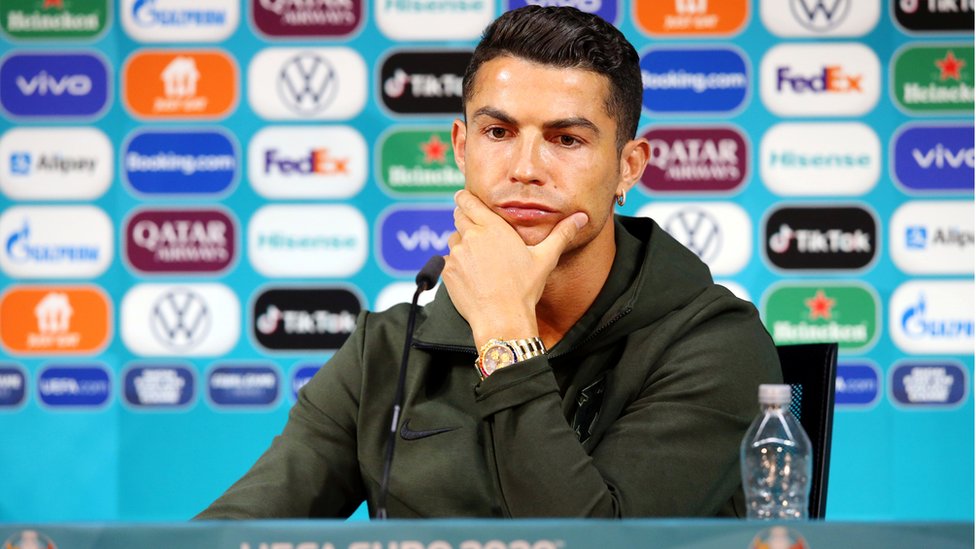 🚨Cristiano Ronaldo en rueda de prensa ha dicho "iremos con todo si queremos ganar está liga hay que marcar sin importar la diferencia" el mister ha pedido calma pero tenemos que marcar y marcar, está liga va de goles. <a href="/PropheticsLigue/">Prophetics Ligue</a>