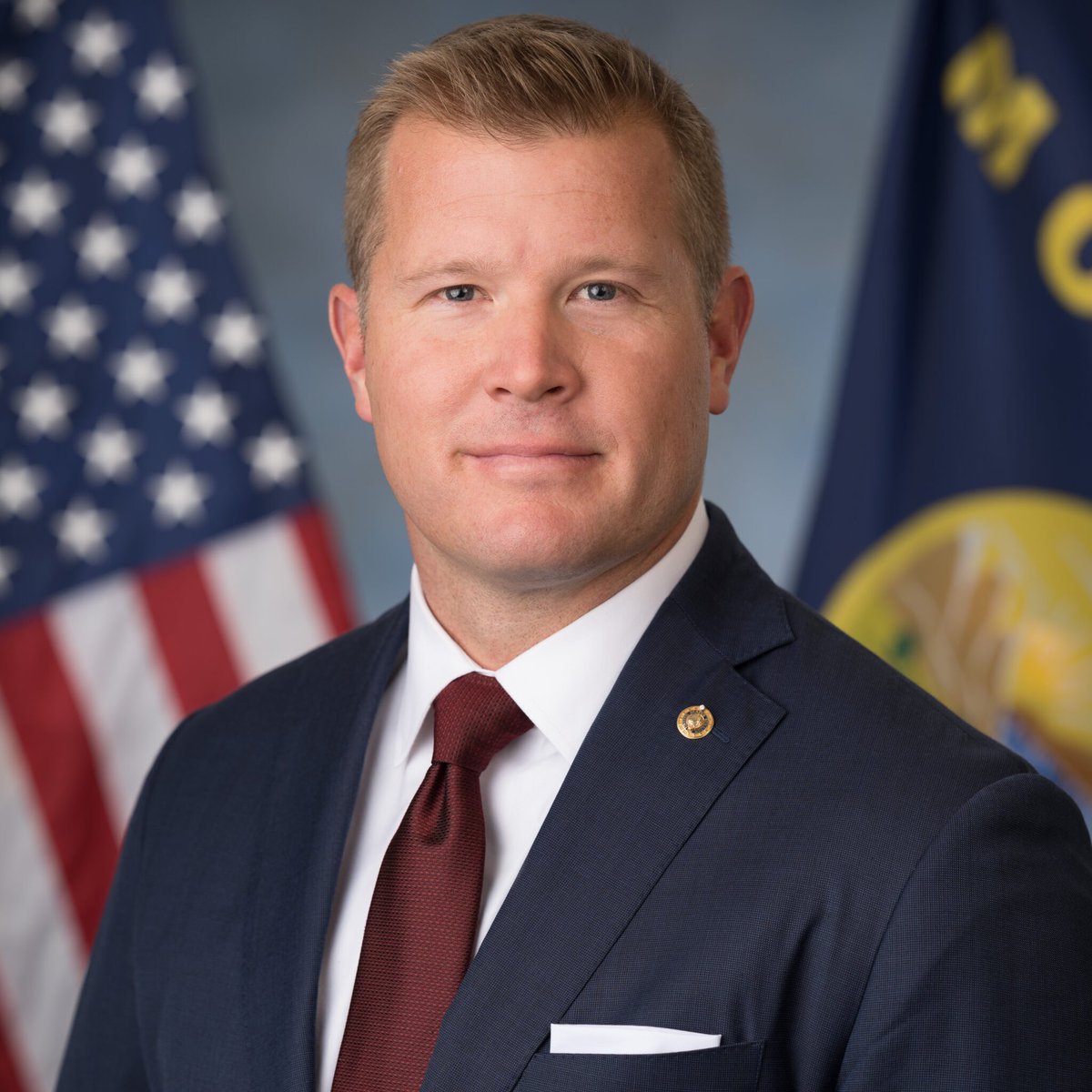 Today, U.S. Senator Tim Sheehy dragged a Marine veteran out of a room while he was peacefully protesting the war against Iran, possibly breaking his arm.

RETWEET if you think Sheehy is a disgrace!