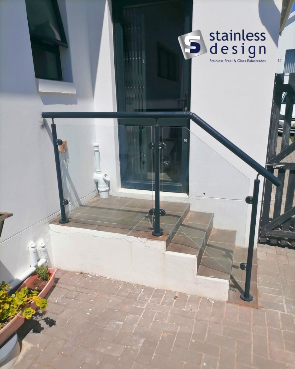 StainlessInfo's tweet photo. Glass pressure bracket balustrade installation by our approved professionals using our locally manufactured stainless steel components.

Strength. Durability. Modern finish.

🌐 https://t.co/Z44ZRkMXcv

#GlassBalustrade #StainlessSteel #StainlessDesign https://t.co/NYrrH3z4tP