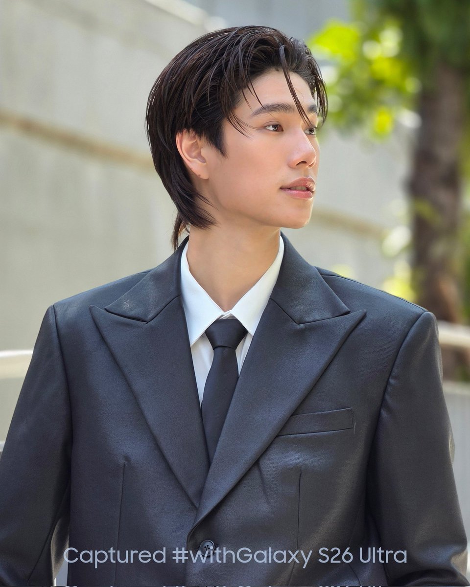 Every detail of Phuwin shines so clearly, captured beautifully