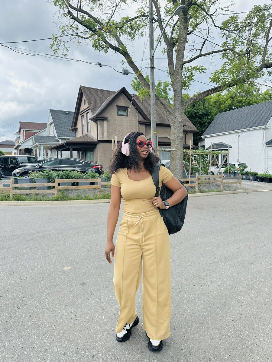 Omah🌺 tweet media