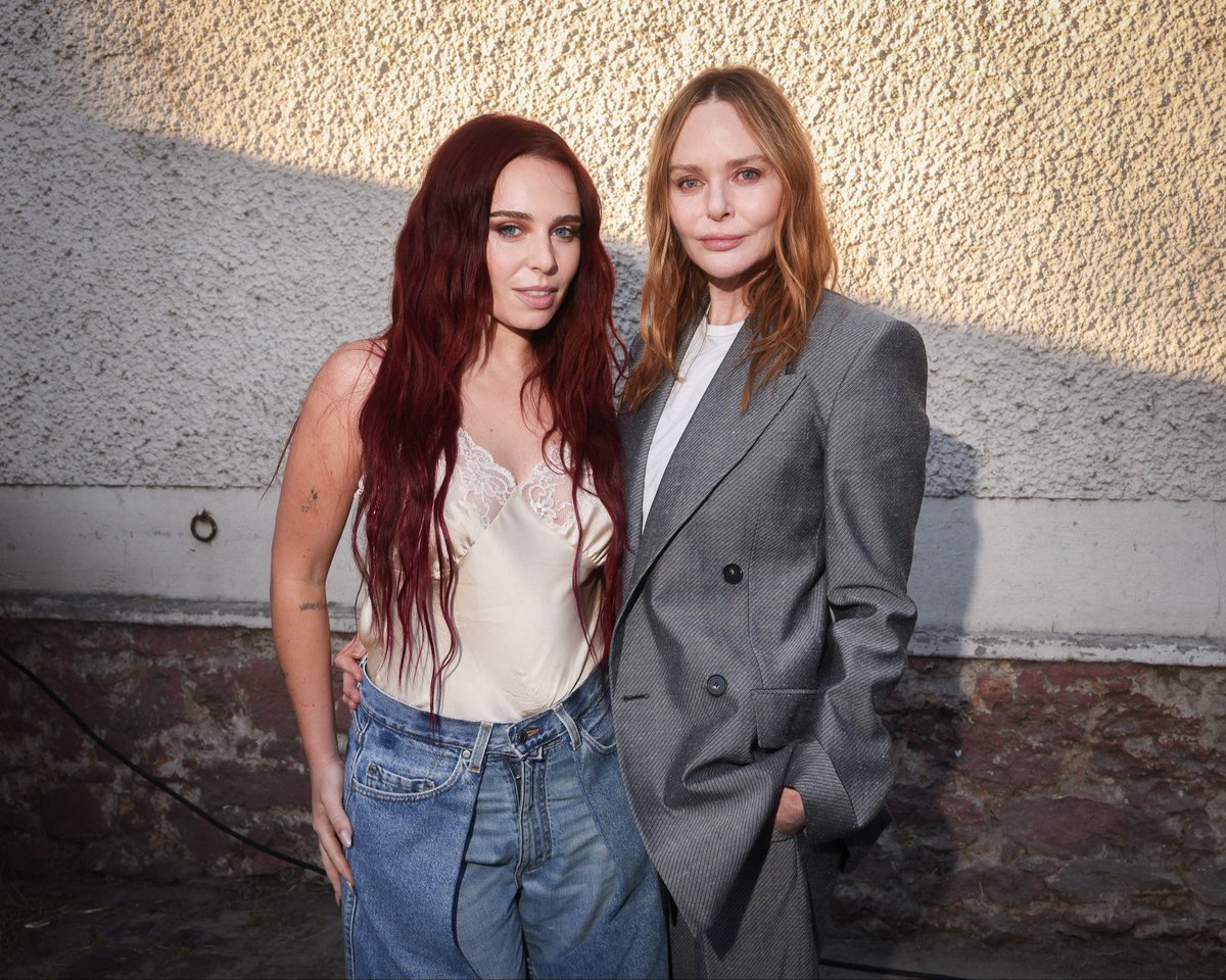 ☆*:. ｡Rose Gray ｡.:*☆ tweet media