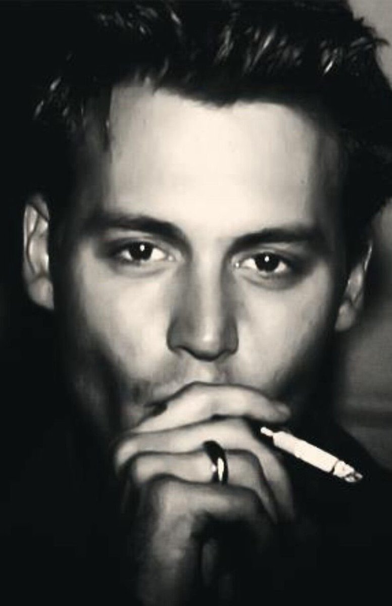 Johnny Depp tweet media