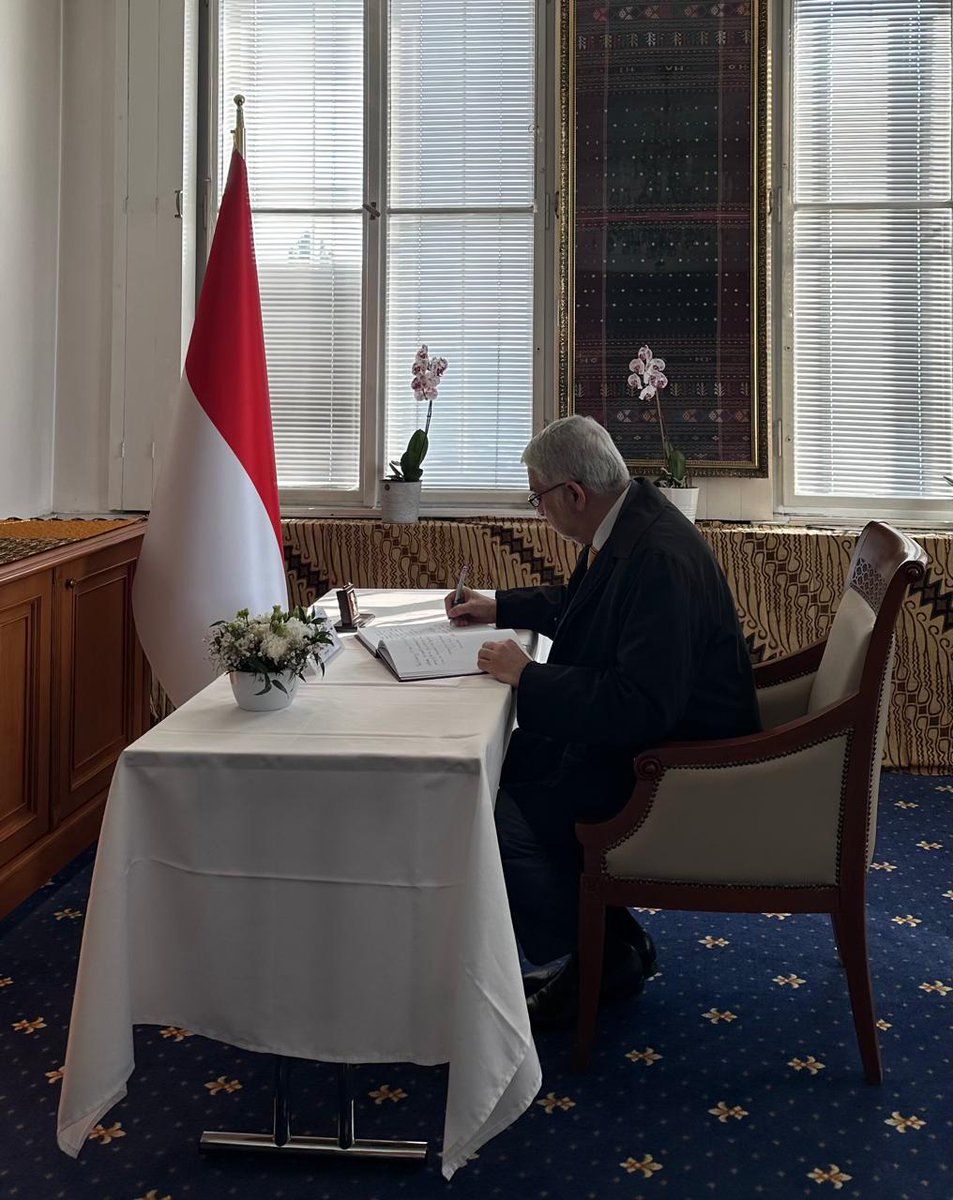 Pakistan Embassy Czech Republic tweet media