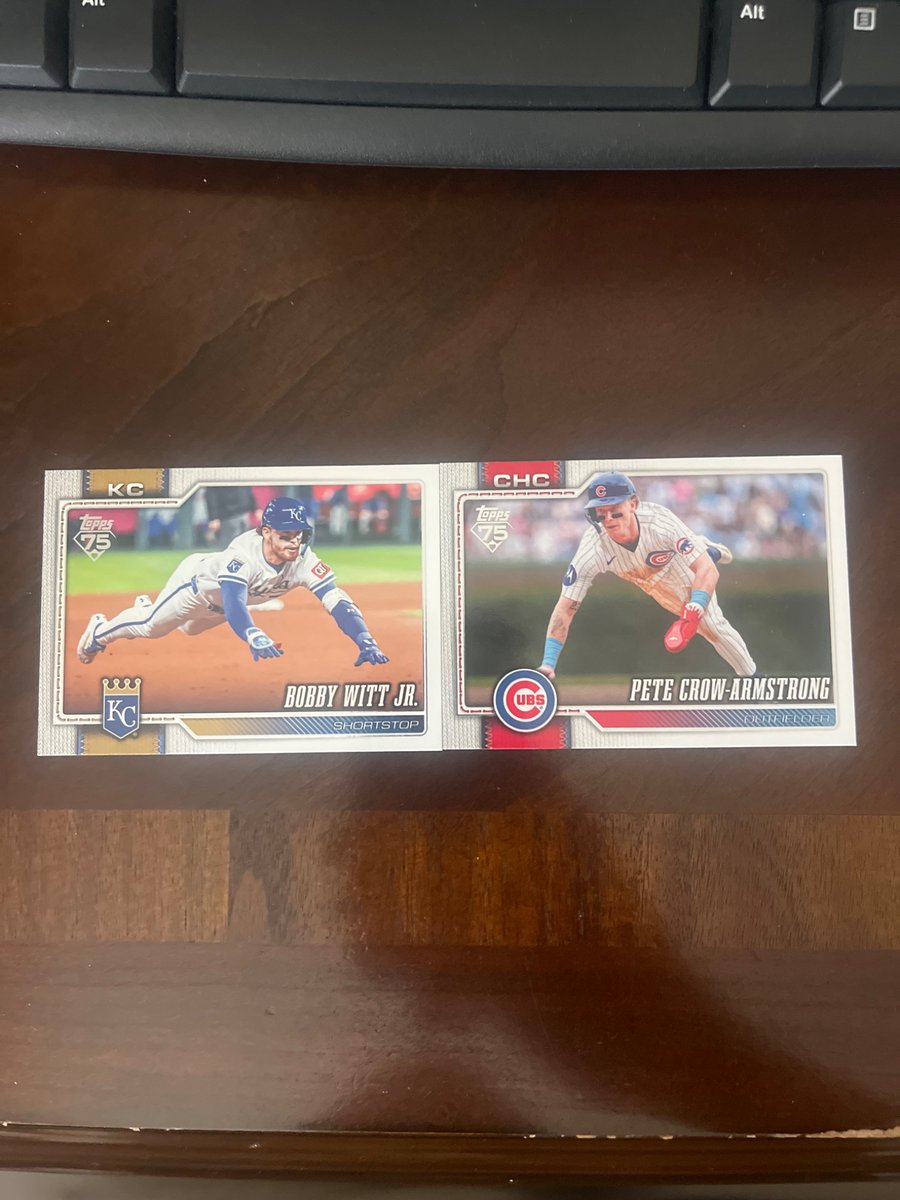 TigreBrochacho's tweet photo. I just wanna know who got there safe and who got there first.  Is that too much to ask for @CardPurchaser  #teamPCA or #teamBob ¯\_(ツ)_/¯ https://t.co/eYIU7mkyng