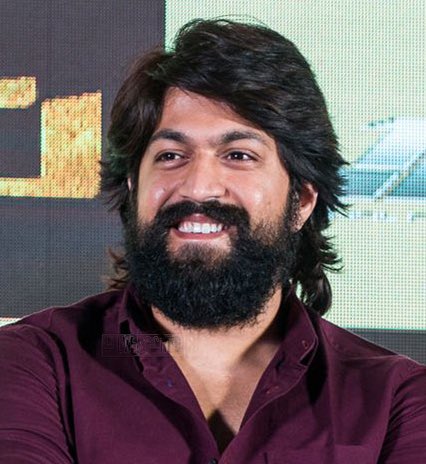 few cults with verified ID are intentionally posting triggering content just to farm engagements

reason people admire him bcz he never shows arrogance about his success, as fans they should remember that and not let his name with unnecessary ego or obsession.

#Yash  #Toxic