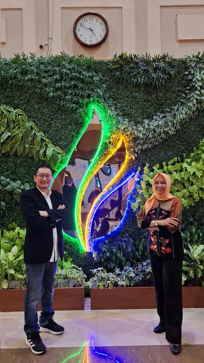 ImamWijoyo's tweet photo. ONE GOOD MOMENT.....

One good moment of collaboration

Kl ketemu beliau ini, pingin ngobrol2 santai dari A sampe Z, dan ketawa lepas bareng2

Semangat Memimpin
Salam Transformasi 😃🔥🔥🔥

#latepost #collaboration #pelatihankepemimpinan #training #inhousetraining https://t.co/jAGzWM52zn