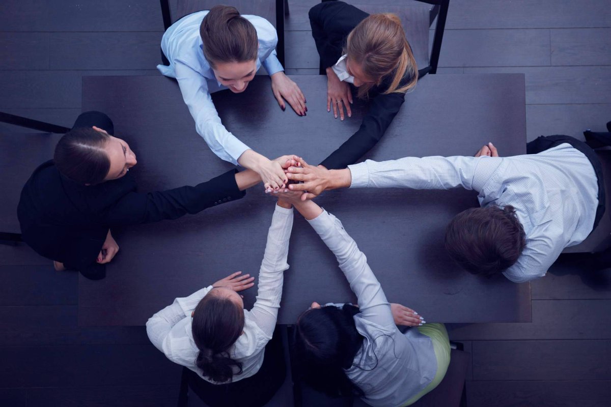 NewtonLing's tweet photo. Coaching de Equipos
Objetivo: Mejorar el desempeño colectivo, fomentar la colaboración y maximizar el potencial
Enfoque: Se trabaja en relaciones, roles, valores y la visión compartida
Beneficios: Aumenta la productividad, mejora el clima laboral y agiliza la toma de decisiones https://t.co/BehxGutMuS