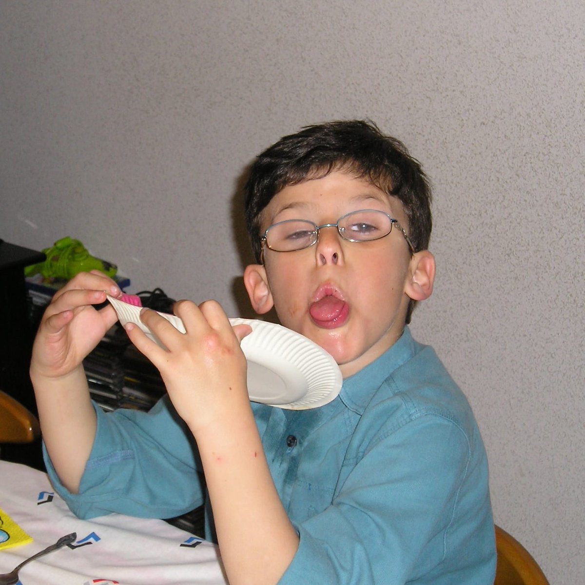 alextuukigym tweet media