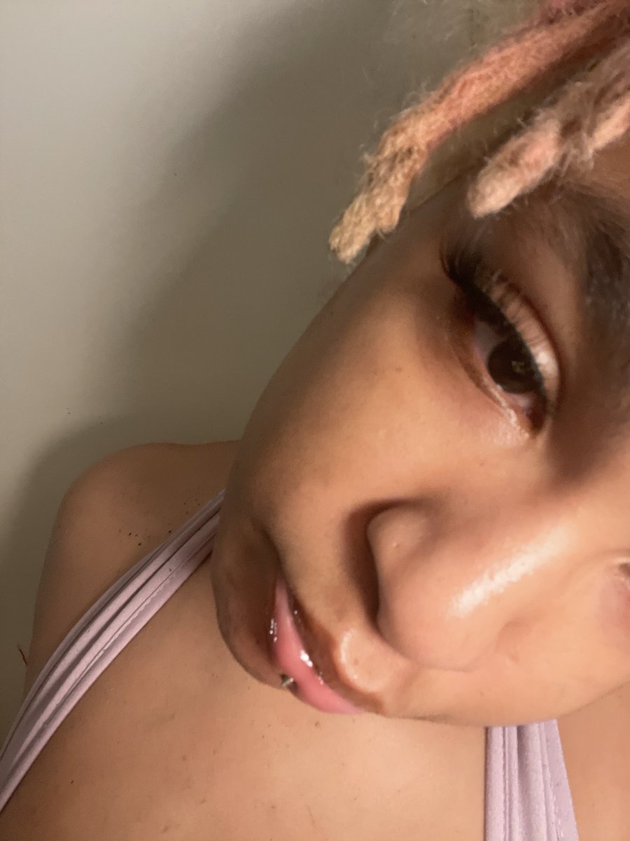 bigyellaa_'s tweet photo. I miss this hair color lowkey ☹️ https://t.co/i7dWfBIZ5c