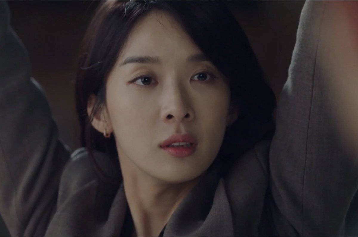 청아언니이생잘때가너무너무아름다운것같음...
갤러리보면아내가너무예뻐서영상통화캡쳐하는남편마냥캡쳐해놧네..................