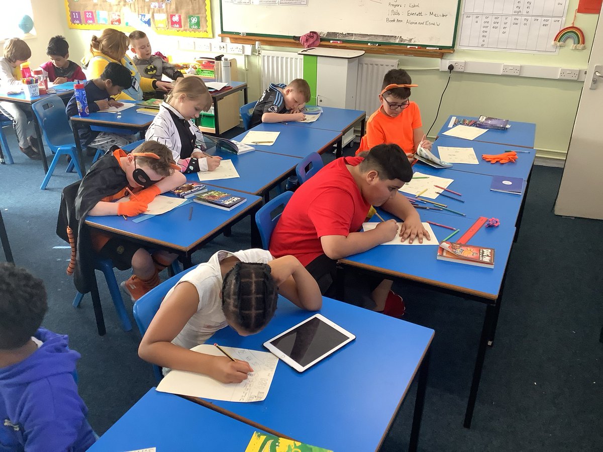 AbbeyPrimary's tweet image. #Y4 are enjoying creating posters to share the books that they like to read on #Worldbookday Will any of us be lucky enough to win the poster competition and receive a voucher to spend at the Book Fair #Reading