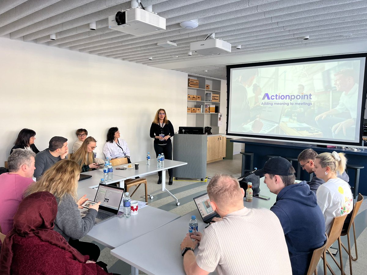 ENTRANTproject's tweet photo. 🚀Day 3 of #ENTRANT Long-Term Training! Startups from 🇷🇴🇹🇷🇩🇰🇭🇷 shared their journeys, pitches &amp; lessons learned. 💡Mentors offered insights &amp; practical advice for future pitching. #Startups #Entrepreneurship #Innovation #Mentorship https://t.co/t4aSP2qeVi