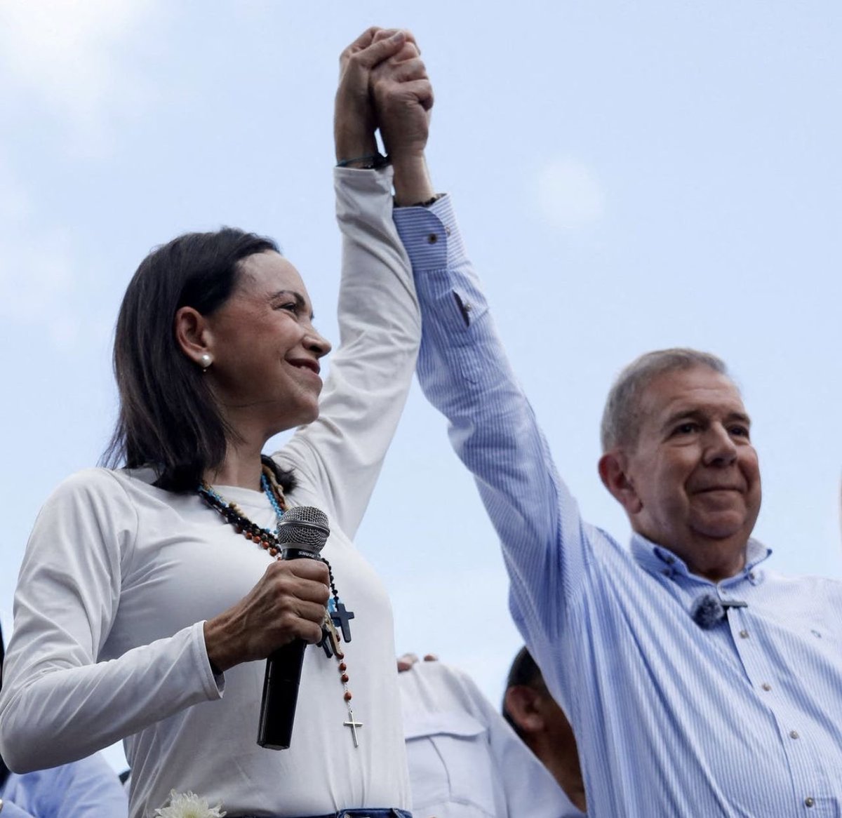 Lilibethblum's tweet photo. #Comunicado | La intervención quirúrgica practicada al presidente electo, Edmundo González Urrutia (@egonzalezurrutia), se realizó con éxito. https://t.co/grmng7GhRU