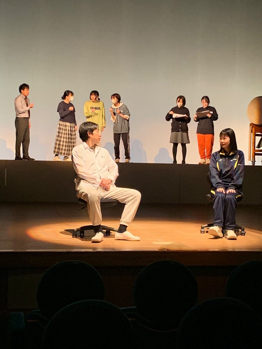 yappeshi_'s tweet photo. ゲネプロ前日の稽古を終えました！舞台セットや音響、照明、演出によって幾層にも重なる花片が次第に開いてゆき立体的色彩鮮やかに立ち現れてきました！是非にもお楽しみ頂きたいと思います。
＃北上市　＃北上市民劇場 https://t.co/6K0Pt2uE7s