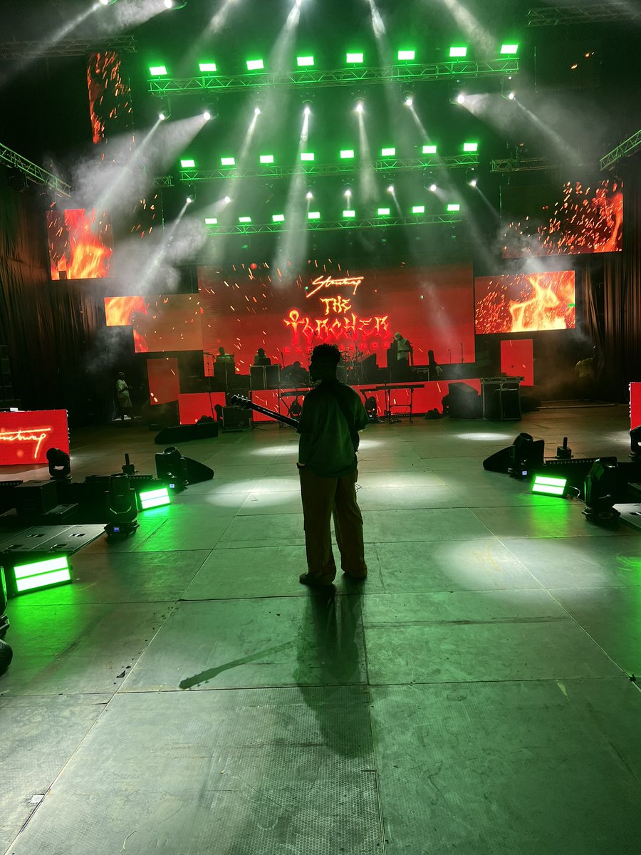 Joshua Moszi 🎸 tweet media