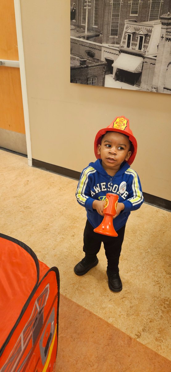 MidtownCS's tweet photo. This February, our Family Canvas families attended a special Black History Month event at the @mohistorymuseum. The kiddos enjoyed story time before heading to the Mill Creek: Black Metropolis exhibit and the arts and crafts room.
Thank you to our friends for a wonderful event! https://t.co/26w5LgTtJn