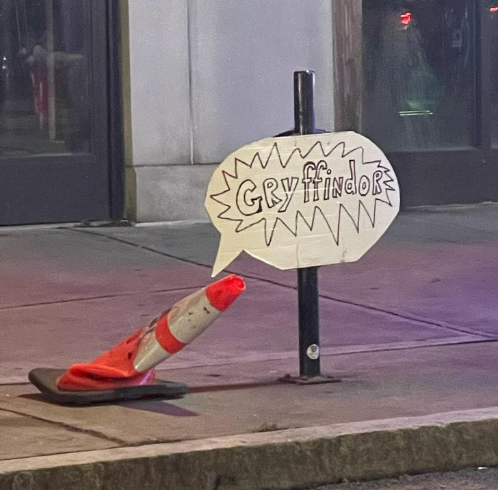 No Context Brits tweet media