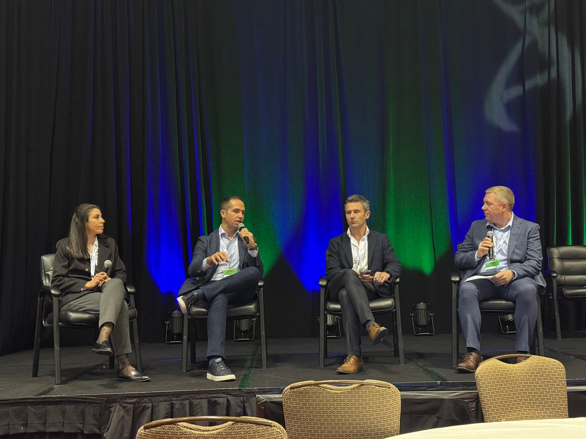 Mary Álvarez-Torres tweet media