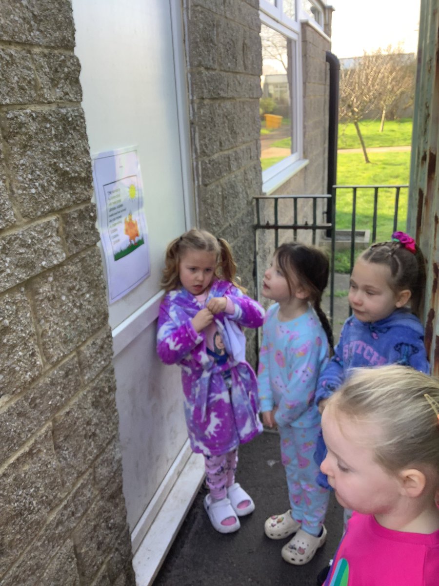 StBenReception's tweet photo. We did a treasure hunt in the garden and read all the poems with actions. https://t.co/VnLEF5Yfav