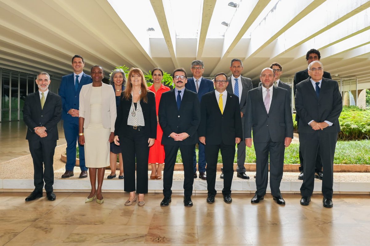 Embajada de Chile en Brasil tweet media