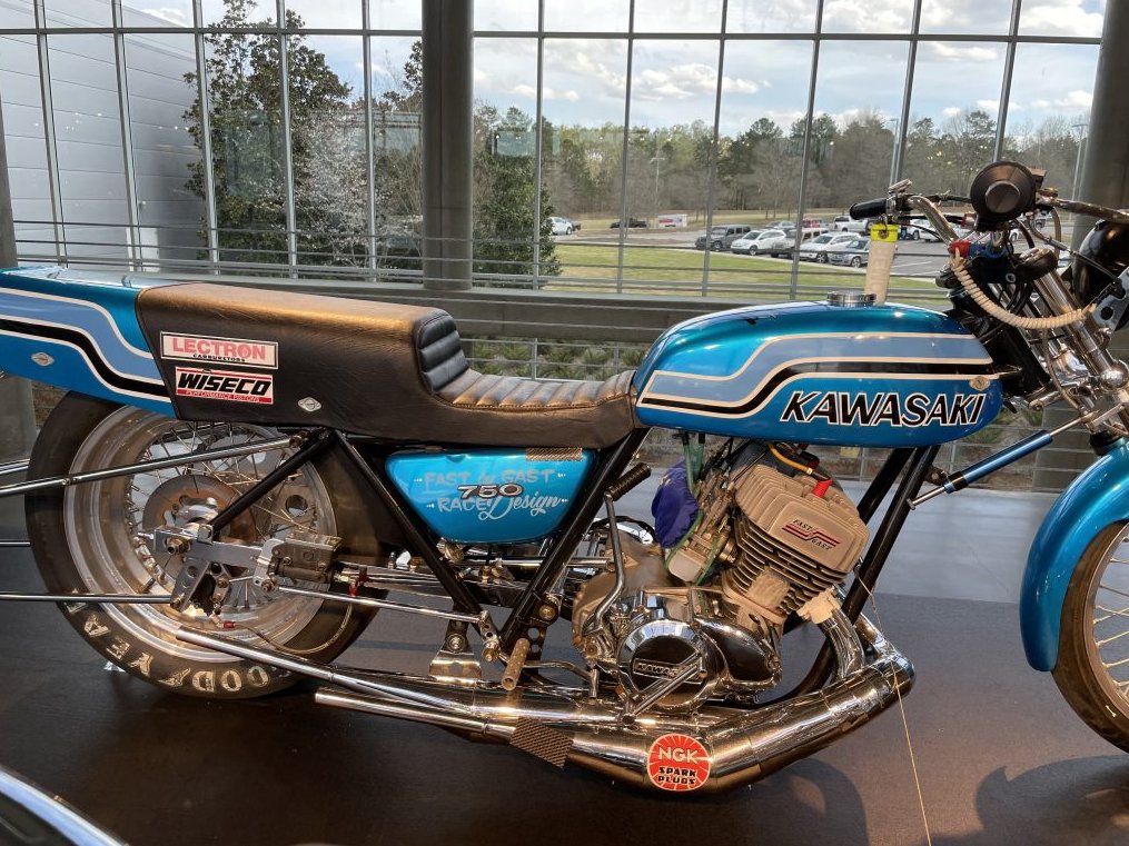 dada04mach's tweet photo. 伝説のドラッグマッハといえばこれです
NHRA殿堂入りの偉大な
ドラッグバイクプロストックチャンピオン
デイブ・シュルツのキャリア初期に乗っていた
カワサキ750H2SS
チューニングはカワサキトリプルの魔術師
”ファストbyガスト"のポール・ガスト
ライダー、マシン、チ��ーナー
全てが偉大でした https://t.co/J9LKlhv9GQ