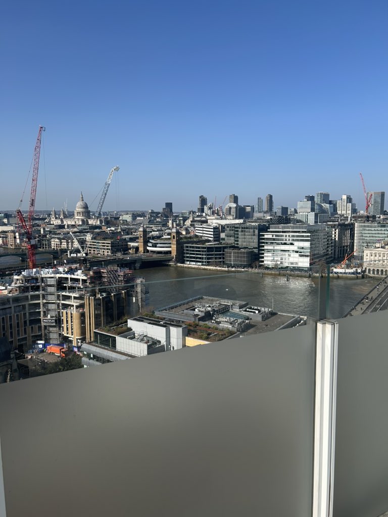 JordanBCMedia's tweet photo. When it’s sunny and there’s a terrace at work, you take full advantage. 🤩 https://t.co/dOp6jPQeUO
