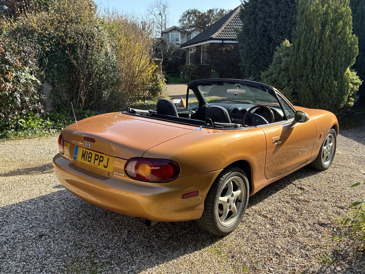 PeterNunn3's tweet photo. And so it begins. The open top season starts here! ππ #topdownthursday https://t.co/hvjxa3ik9H