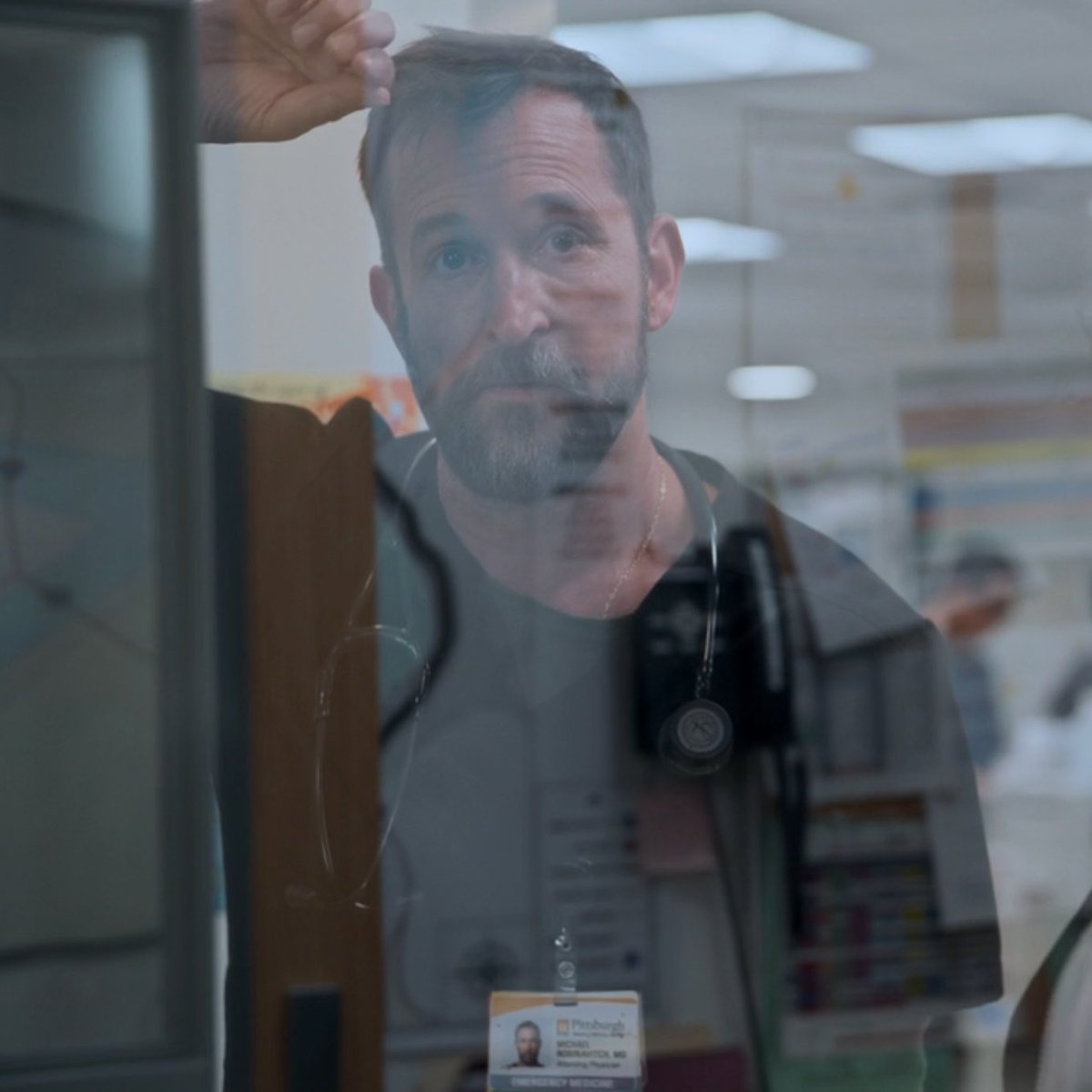 notinterextinq's tweet image. but this is how robby has been looking lately so i understand… kinda