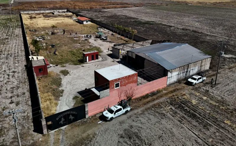 HckIntelligence's tweet photo. @YoXLas40Horas2 Tiene 1 año El Rancho Izaguirre de Exterminio, Miles de huesitos, zapatos y ni un, ni una sola persona identificada. https://t.co/6APFV2rMpm