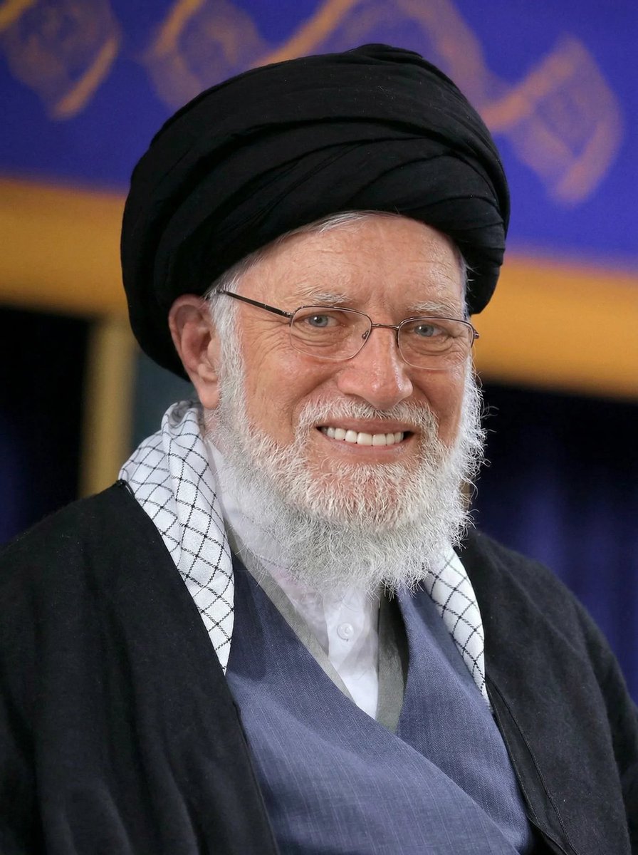 Los iraníes creen estar preparando el camino (Tahia) para el regreso de el Mahdi, necesitan caos global.
#Irán #Apocalipsis #Guerra

La invocación les va a traer es a este: