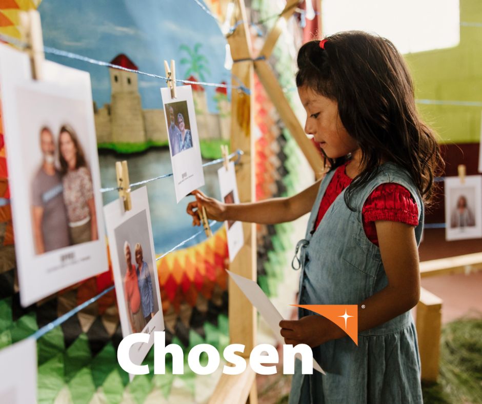 WorldVisionJPN's tweet image. 【 #Chosen まもなく始まります✨】
日本では2021年にスタートし、
世界各地で多くの特別な縁と物語を生んできた
Chosen[#チョーズン]😊

それは子どもたちが、自分の手により
自分の支援者（チャイルド・スポンサー）に
なってほしい人を選ぶ、新たな支援の始め方。
