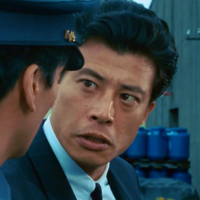 怒った顔もまたイイんだよね #舘ひろし さんがサングラスを外す時