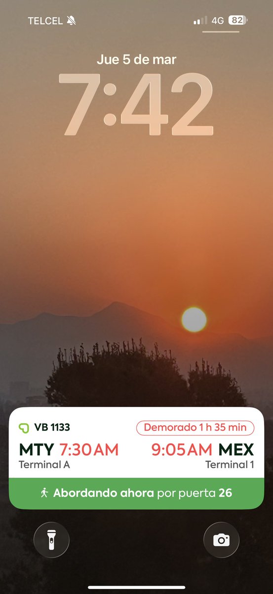 RockkEra's tweet photo. @Profeco el retraso en el vuelo 1133 de @VivaAerobus continúa y aún no salimos y solo dicen que seguimos esperando pasajeros, eso no es una causa de fuerza mayor o algo válido para retrasar un vuelo tanto tiempo y aún seguimos en posición en el aeropuerto de MTy y son las 7:45 am https://t.co/8hEKYFru1d