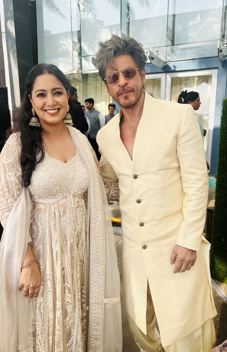 Majba123's tweet photo. New Shah Rukh Khan Experience @iamsrk 
#KING
#ShahRukhKhan
#SRK https://t.co/1hE58i56Uc