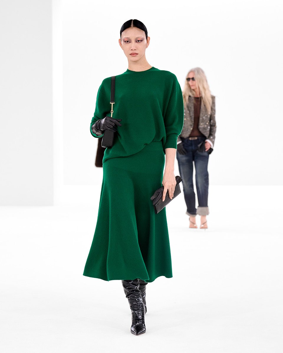 TOM FORD tweet media