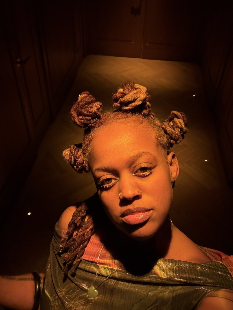 Ms. Pink 🎀 tweet media