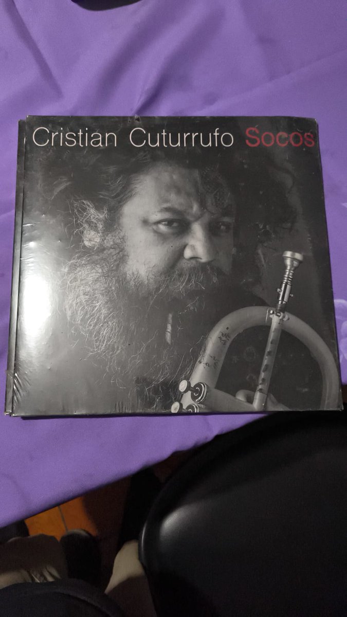 El mitico bar de jazz in the corner lo compro el honesto mike y en la remoderación me rescataron un vinilo del gran cuturrufo #Autopista2026 <a href="/jnunezlazcano/">Jorge Núñez Lazcano</a>