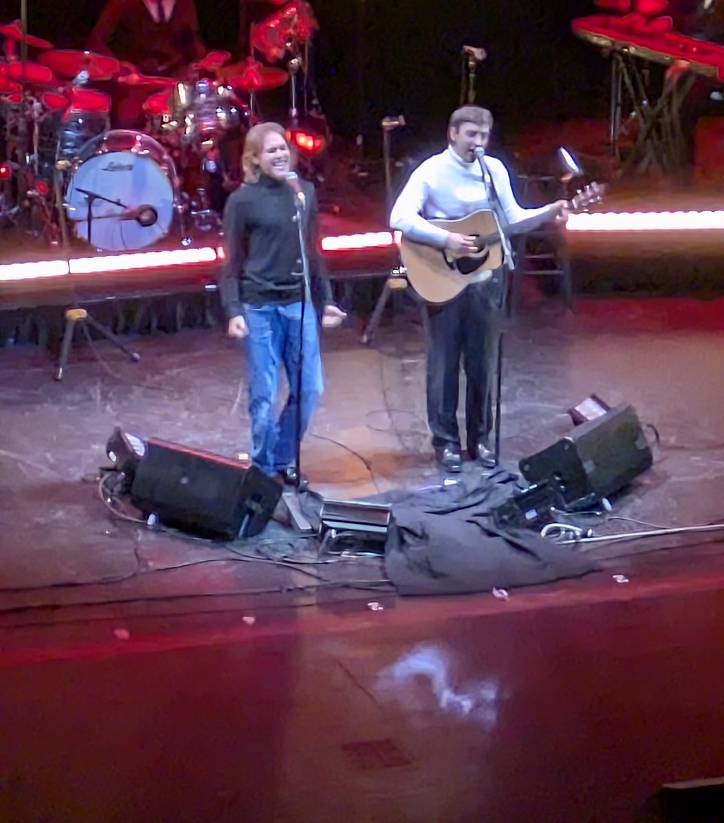 Former AW student Trevor Gill-Snow played Art Garfunkel in the Broadway musical The Simon and Garfunkel Story at the Valentine Theater last night. 💙General's proud