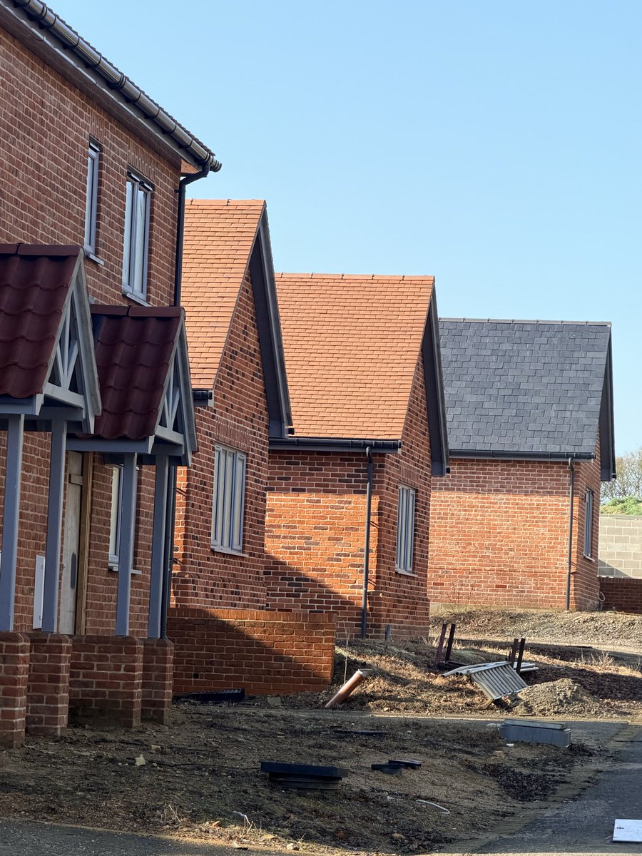 Few we have completed recently in a local site #sandtoft #naturalslate #roofing #roof #hillyardroofing