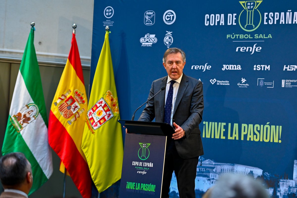 📸 Presentada en Granada una 𝗮𝗽𝗮𝘀𝗶𝗼𝗻𝗮𝗻𝘁𝗲 #CopaDeEspañaRenfe

➡️ Del jueves 19 al domingo 22 de marzo los 8⃣ mejores equipos de nuestro país lucharán por un torneo con múltiples alicientes dentro y fuera de la pista.

ℹ️ rfef.es/es/noticias/pr…

#FutsalRFEF