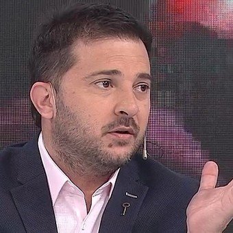 luisrodriguezrm's tweet photo. Tiene cara de pelotudo, habla como pelotudo, vive como un pelotudo, pero si le decís pelotudo: se ofende. https://t.co/5ckyYHvc8G