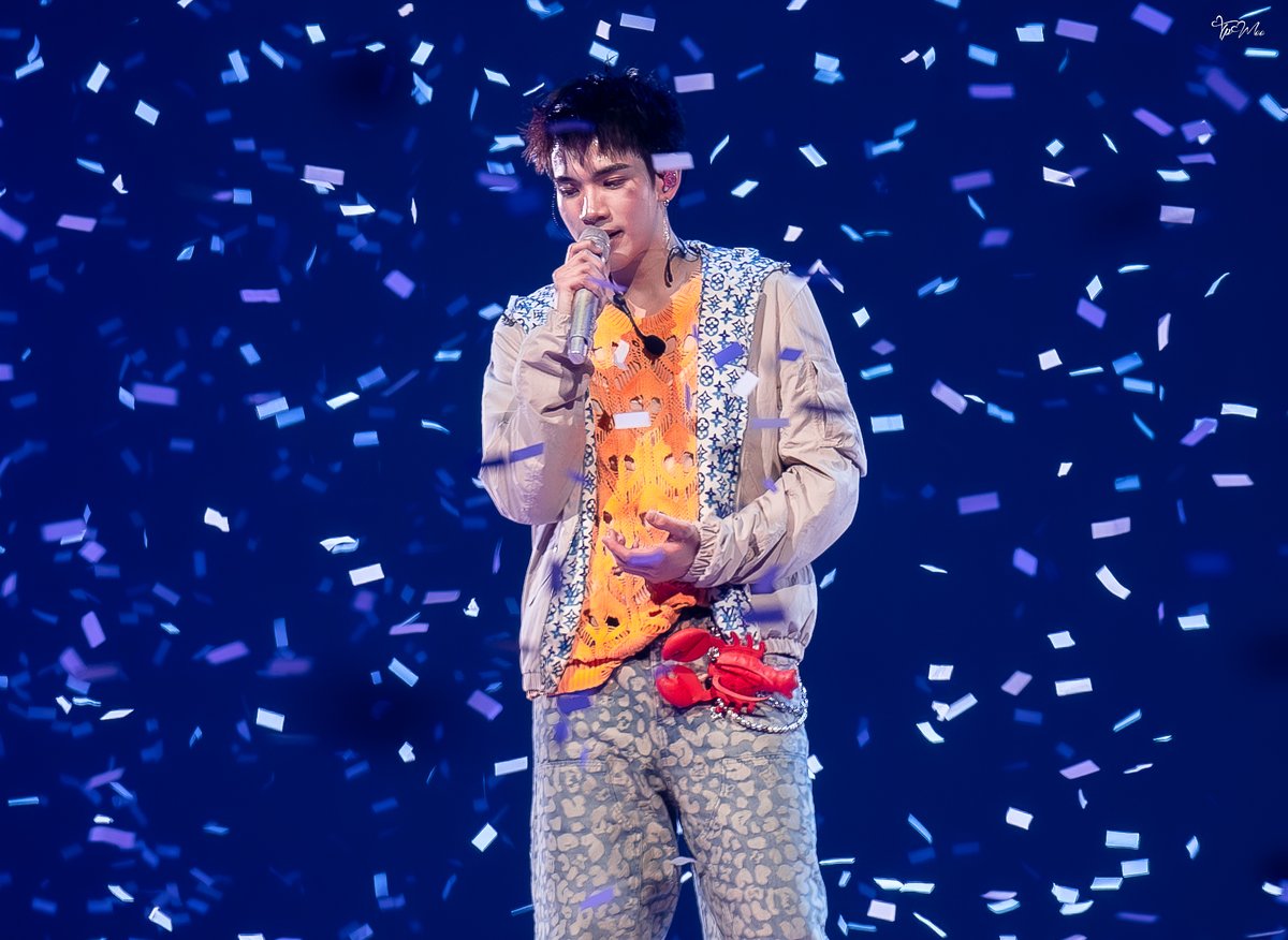 the artist 

#Fourthnattawat #โฟร์ทณัฐวรรธน์