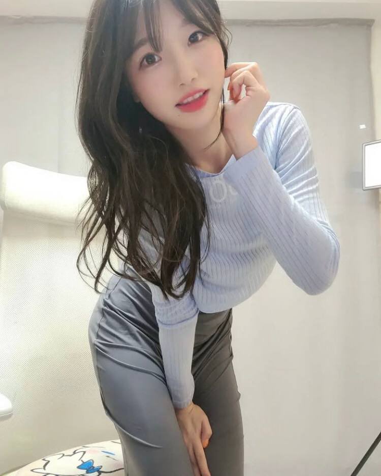 hu99818's tweet photo. 你可以干我，涉我，但是你不能干涉我。扶着我的腰，深深浅浅带我上云霄
#马来西亚约炮 #马来西亚资源 #新加坡约炮 #新加坡一夜情 #芽茏666  #PJ约炮 #甲洞约炮 #蒲种约炮 #巴生约炮 #芙蓉约炮 #梳邦约炮 #怡保约炮 #北海约炮 #大山脚约炮 #关丹约炮 #新山约炮 #古来约��� #古晋约炮 #诗巫约炮 https://t.co/OLUYc984Ij