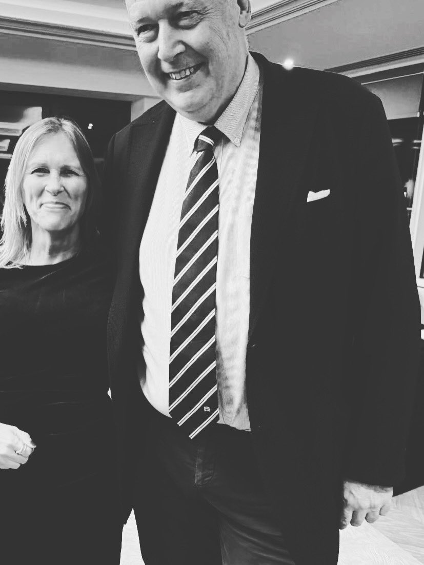 Annie Chave tweet media